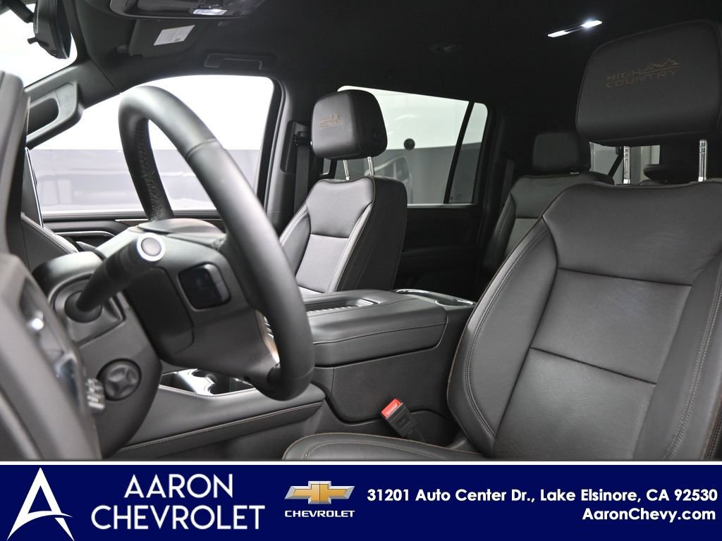 New 2024 Chevrolet Suburban High Country AWD/4WD image 12