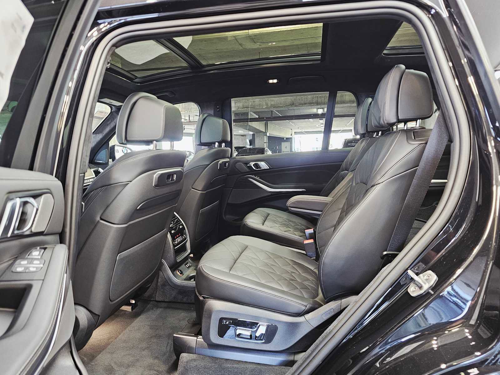 New 2026 BMW X7 xDrive40i w/ M Sport Package image 25