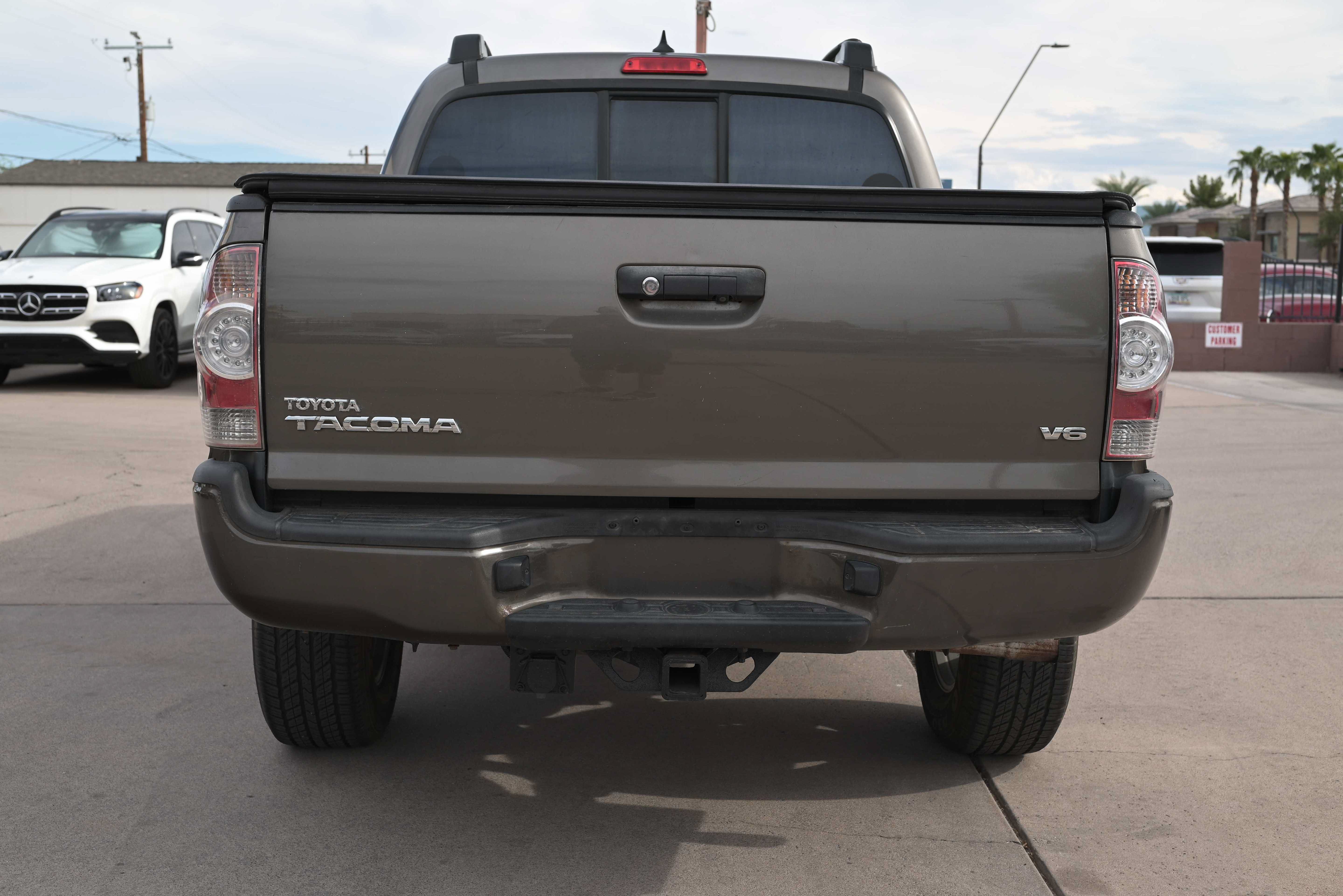 Used 2014 Toyota Tacoma 4x4 Double Cab w/ TRD Sport Package image 6