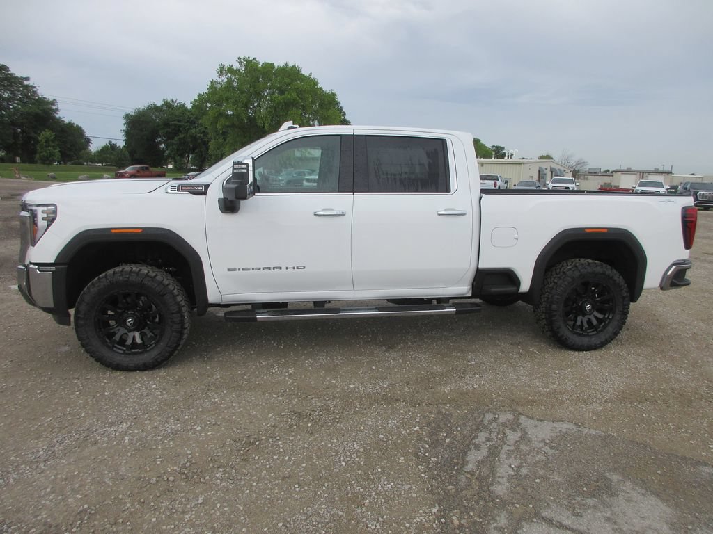 New 2026 GMC Sierra 2500 SLT w/ SLT Premium Package AWD/4WD image 9