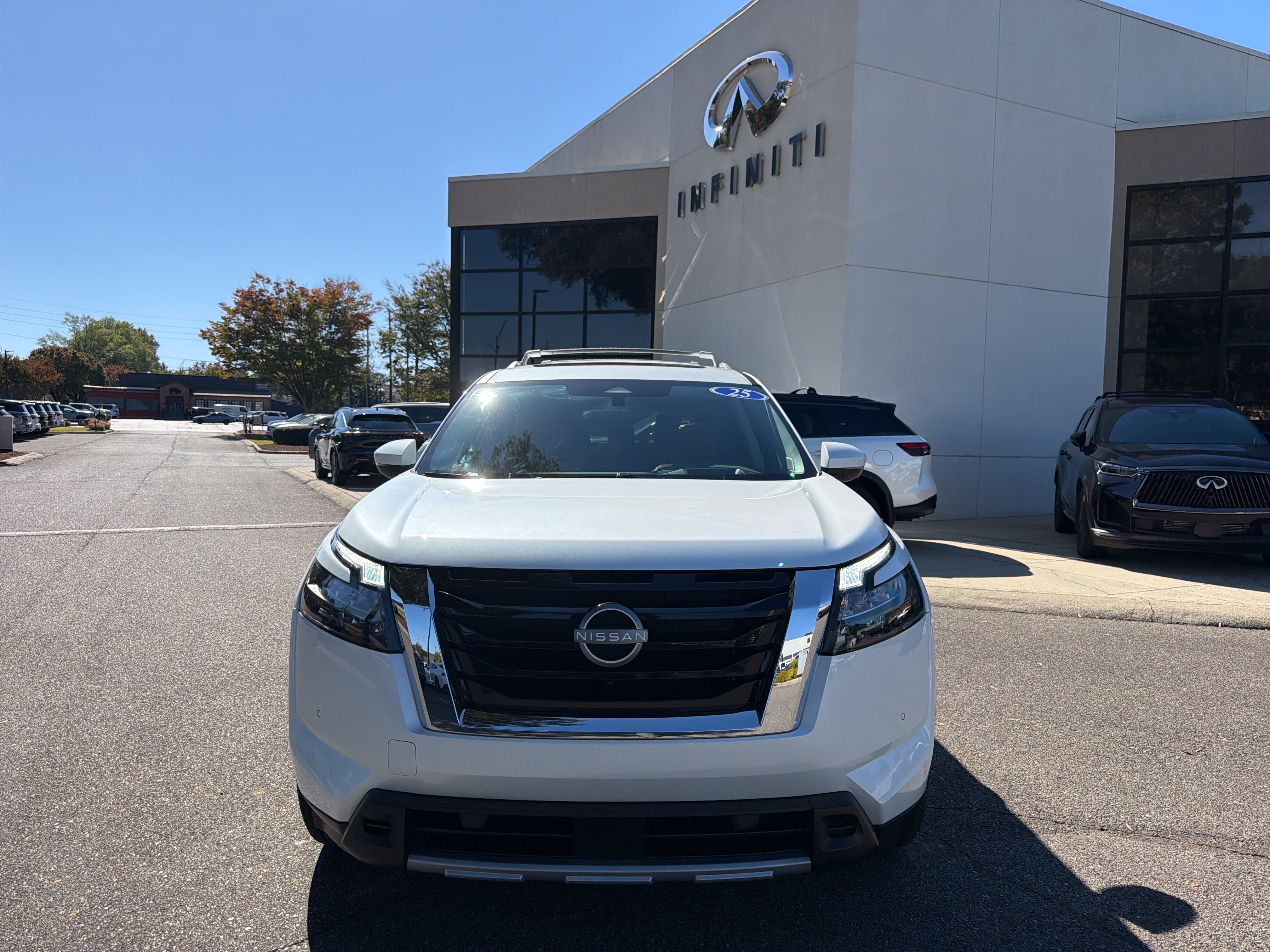 Used 2025 Nissan Pathfinder Platinum w/ Cargo Package FWD image 3