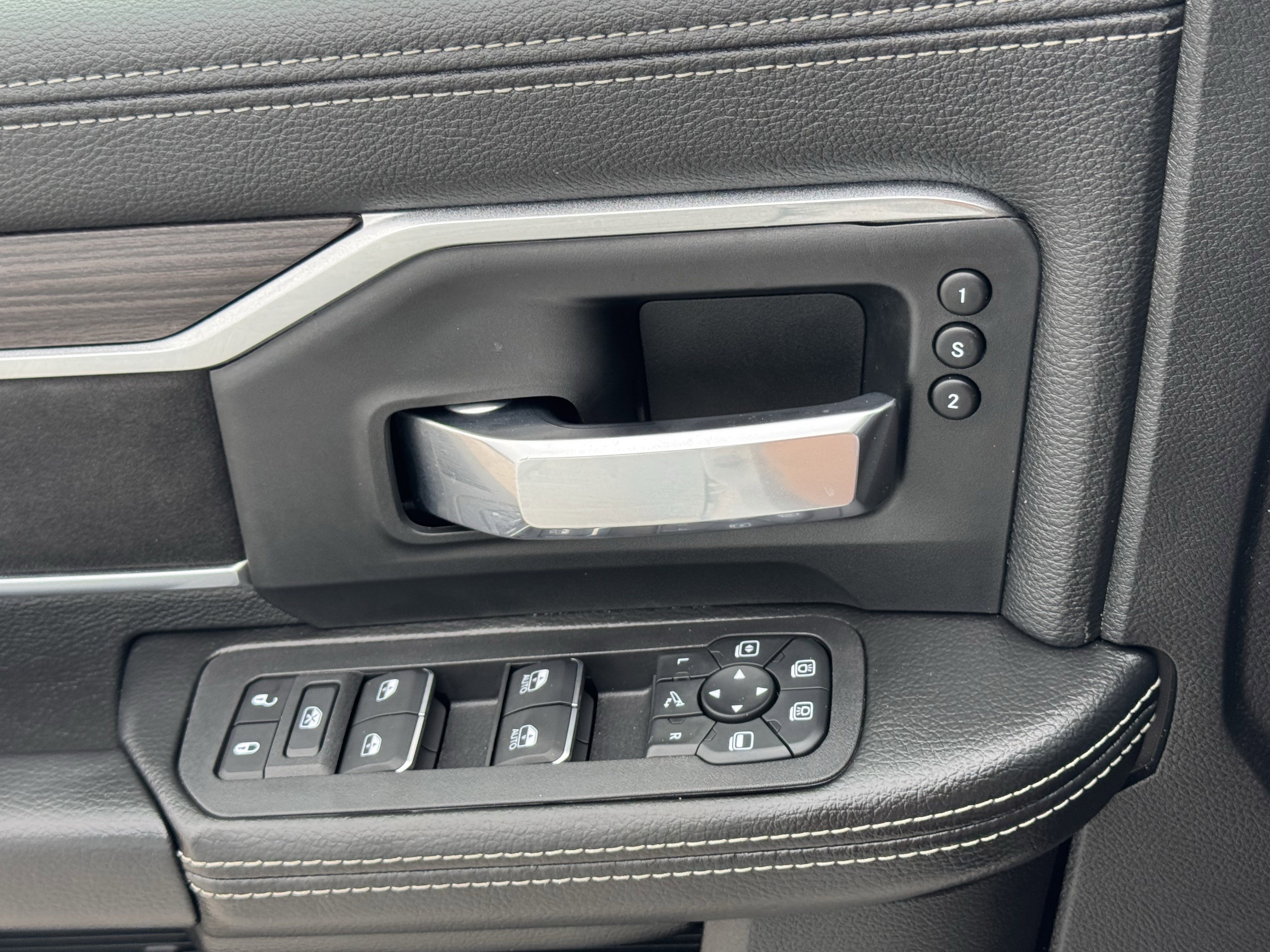 Used 2026 RAM 2500 Laramie image 27