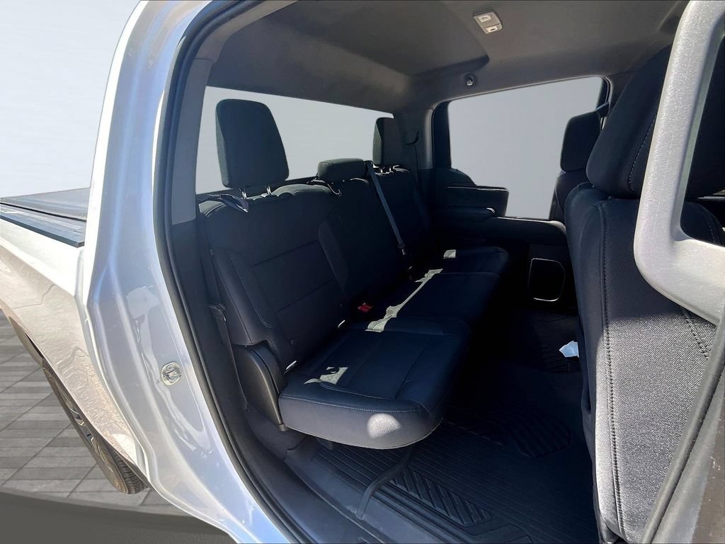 Used 2022 Chevrolet Silverado 1500 LT AWD/4WD image 27