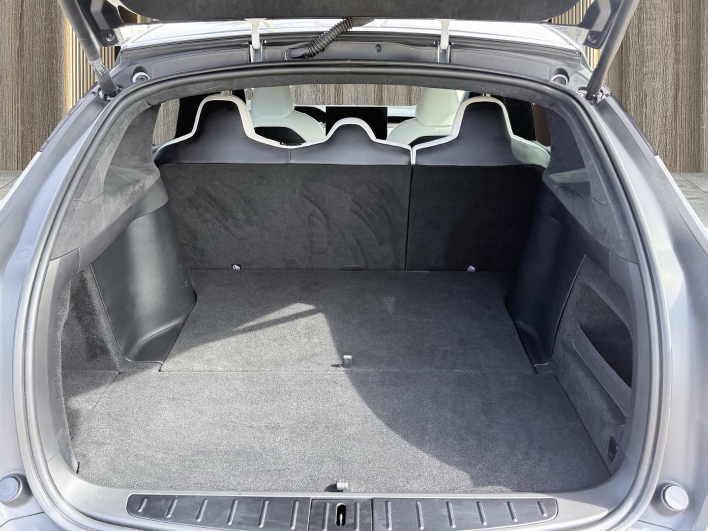 Used 2023 Tesla Model X image 13