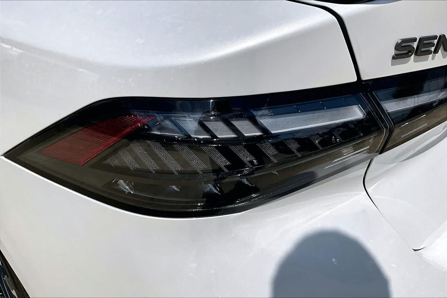 New 2027 Nissan Sentra SR w/ Floor Mat Package FWD image 11