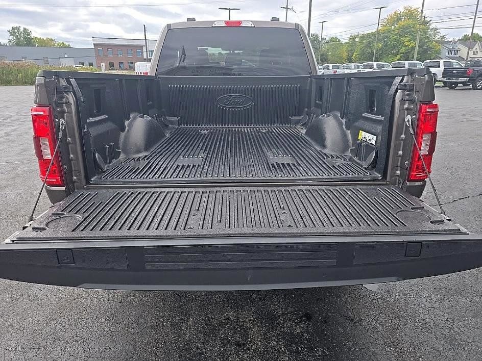 Used 2022 Ford F150 XLT image 28