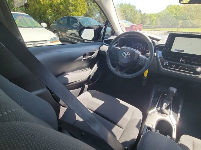 Used 2026 Toyota Corolla LE FWD image 7