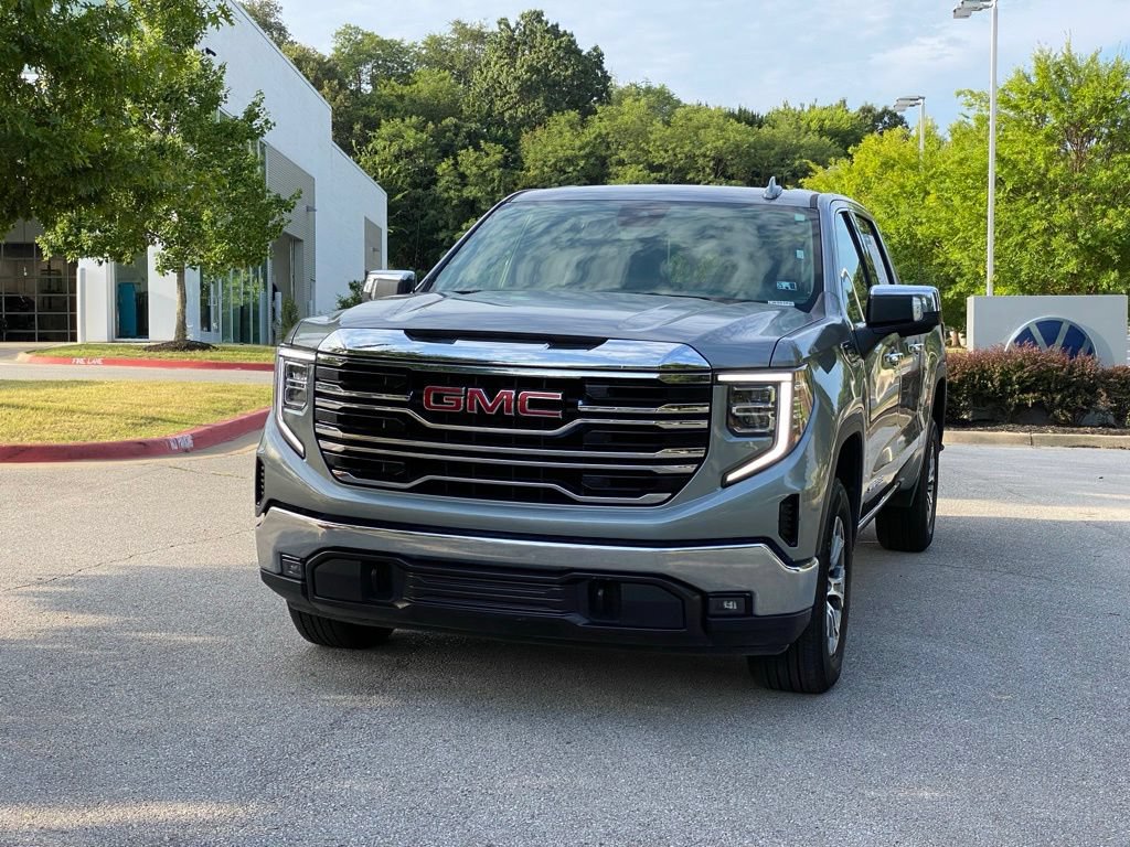 Used 2025 GMC Sierra 1500 SLT AWD/4WD image 3
