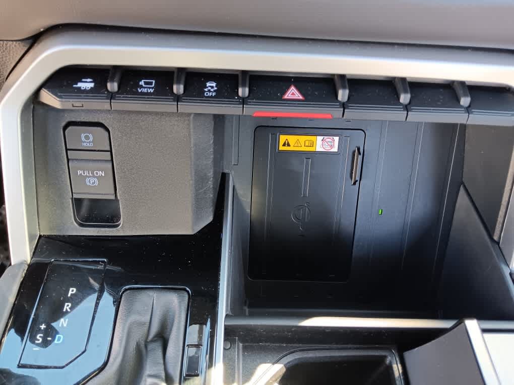 Used 2024 Toyota Tundra Platinum AWD/4WD image 25