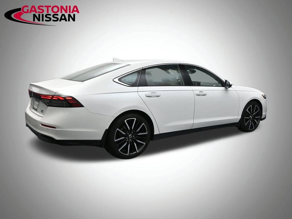 Used 2024 Honda Accord Touring image 5