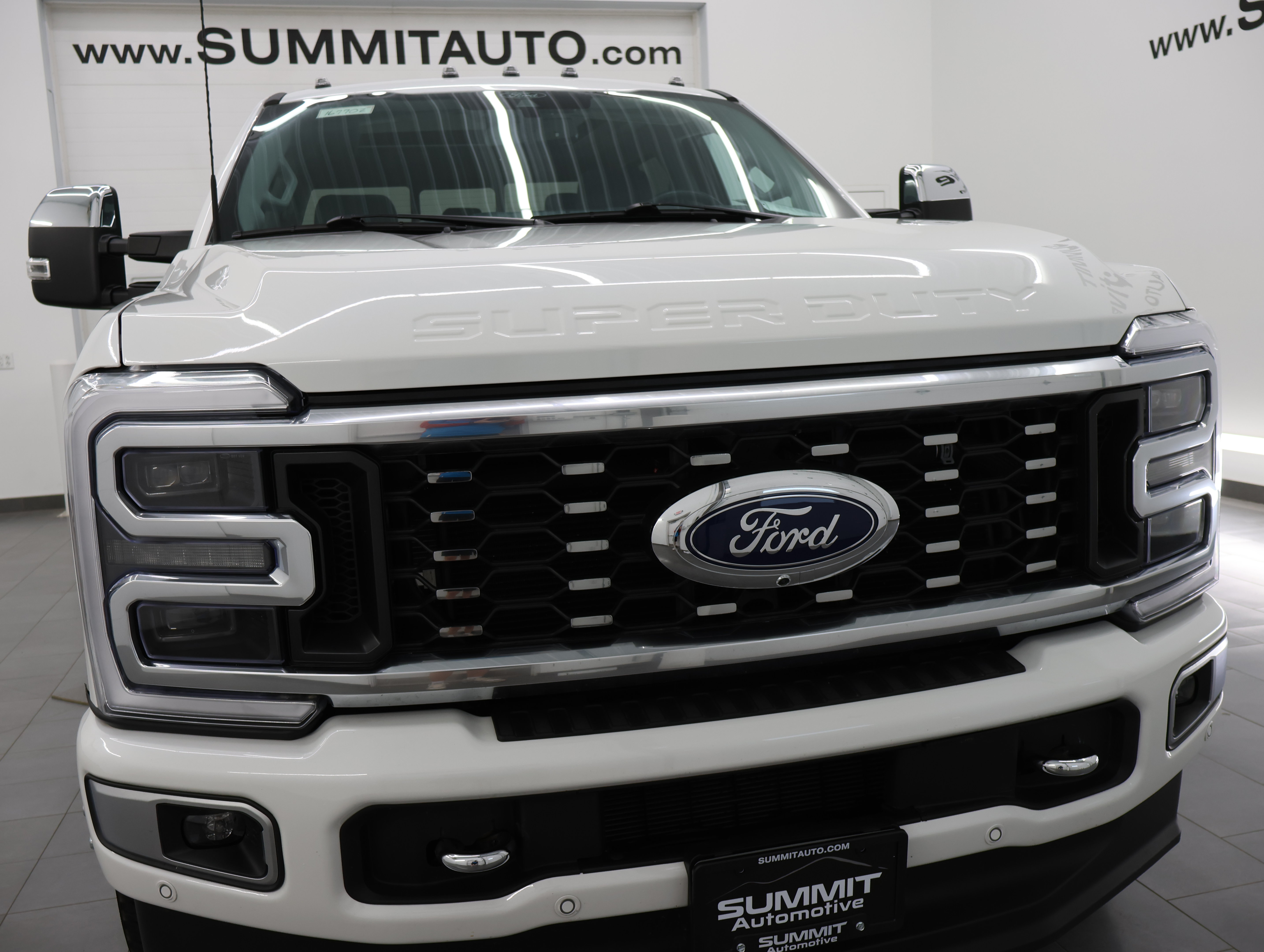 Used 2024 Ford F350 Limited w/ FX4 Off-Road Package AWD/4WD image 25