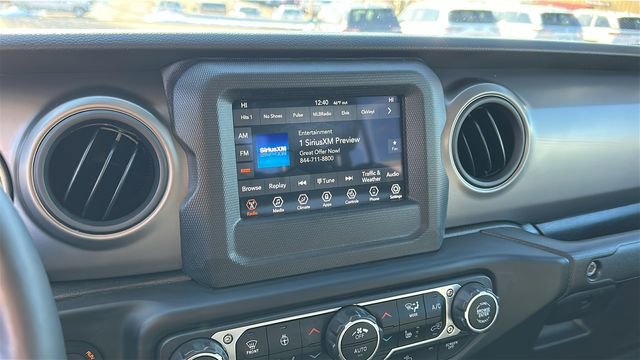 Used 2022 Jeep Gladiator Willys image 14