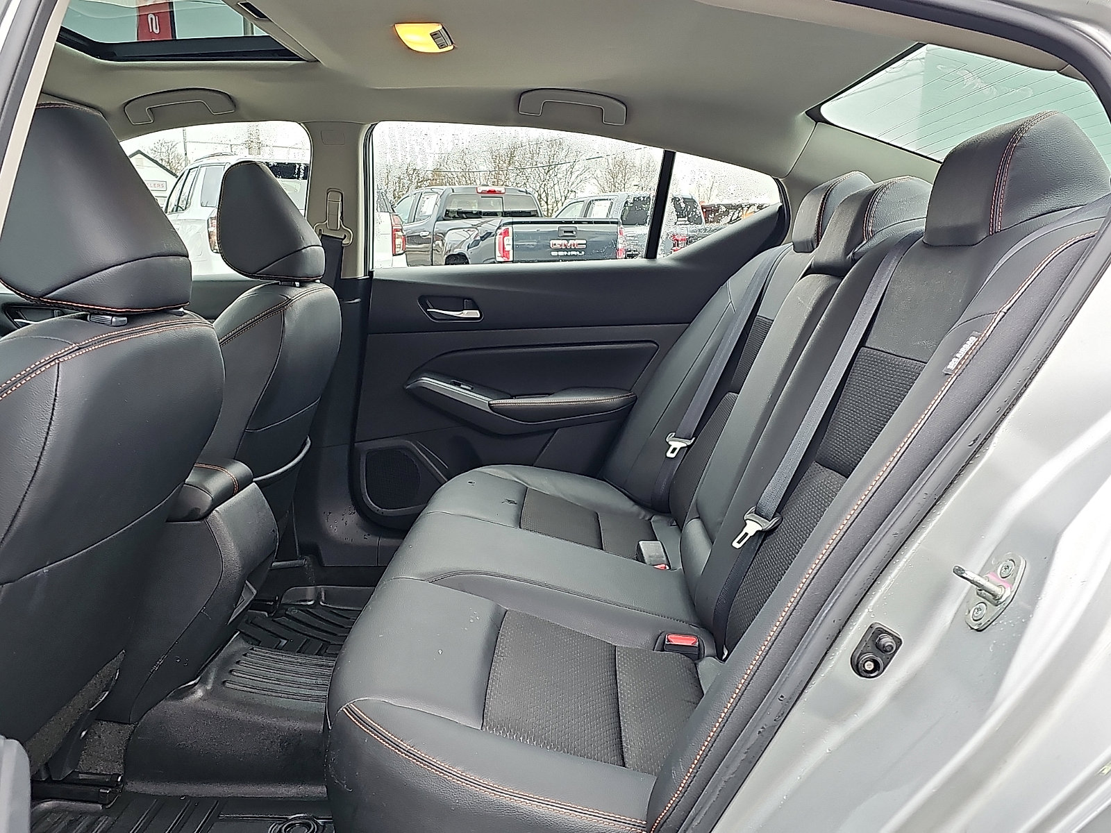 Used 2022 Nissan Altima 2.5 SR image 10