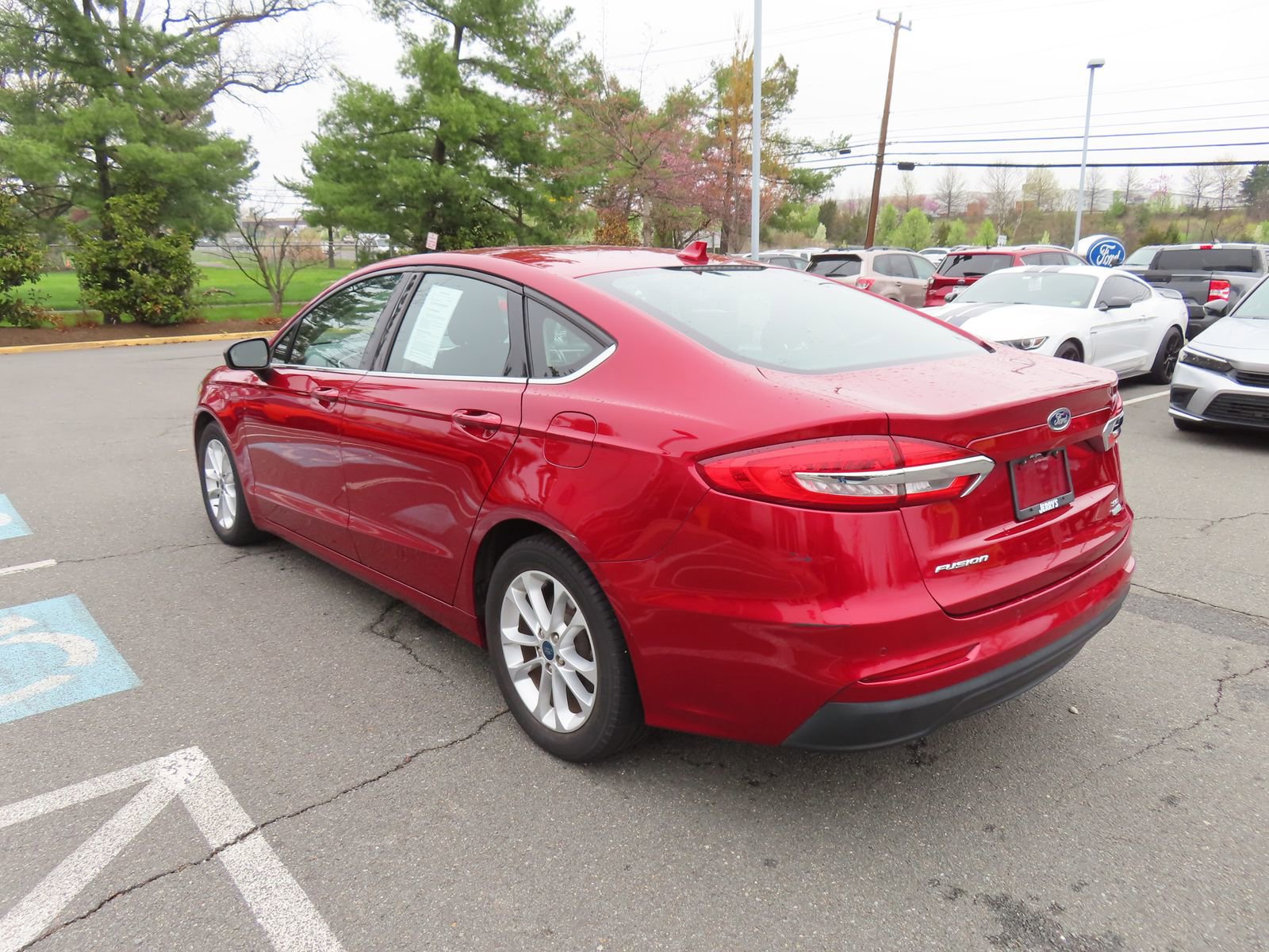 Used 2019 Ford Fusion SE image 7