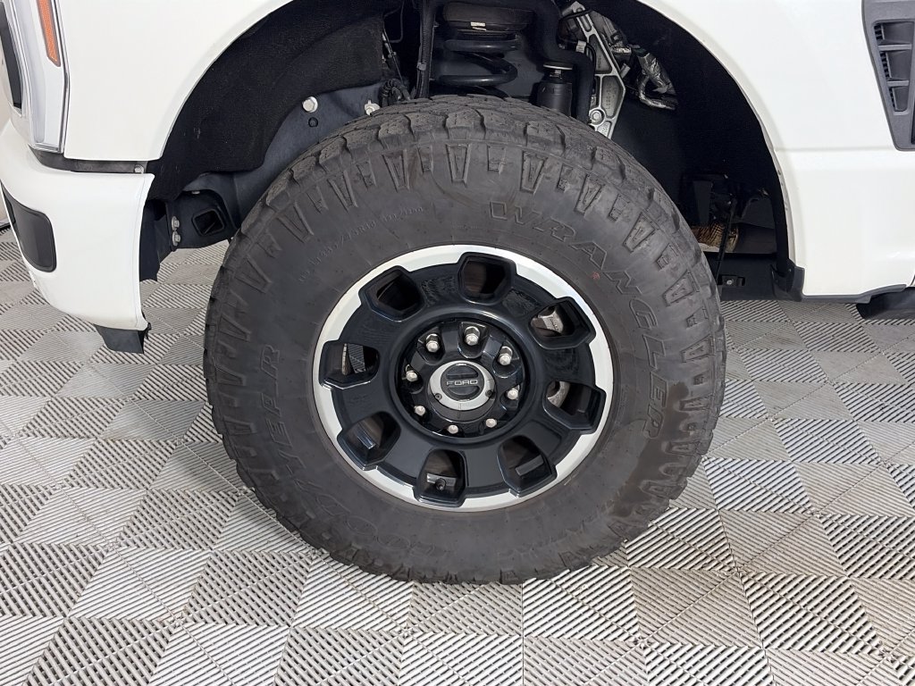 Used 2025 Ford F350 Platinum w/ Tremor Off-Road Package AWD/4WD image 8