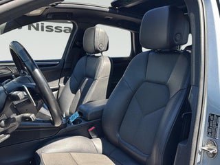 Used 2024 Porsche Macan AWD/4WD image 17