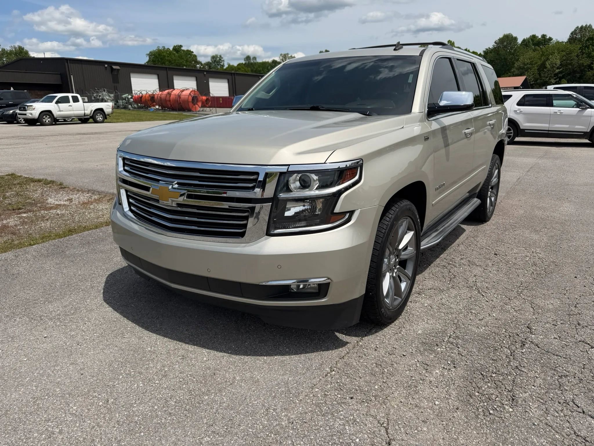 Used 2015 Chevrolet Tahoe LTZ AWD/4WD image 35