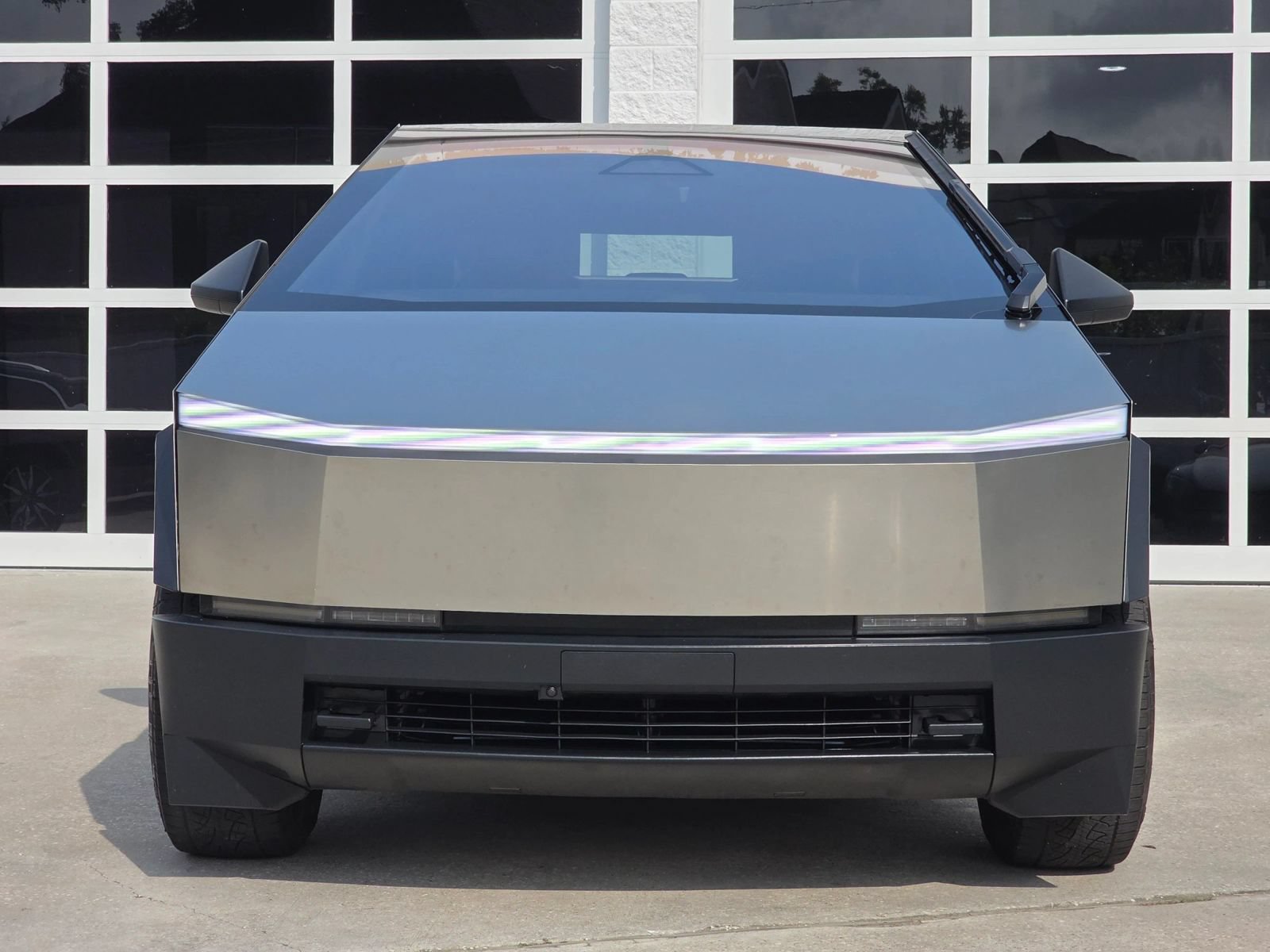 Used 2025 Tesla Cybertruck AWD Crew Cab image 10