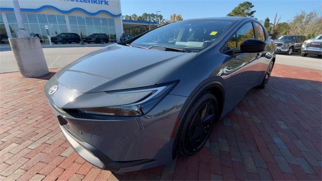 Used 2023 Toyota Prius LE image 5