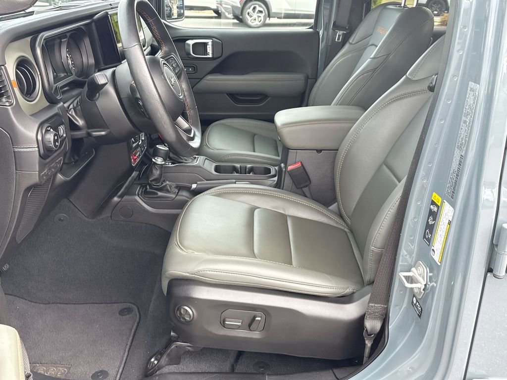 Used 2024 Jeep Gladiator Mojave w/ Technology Group image 21