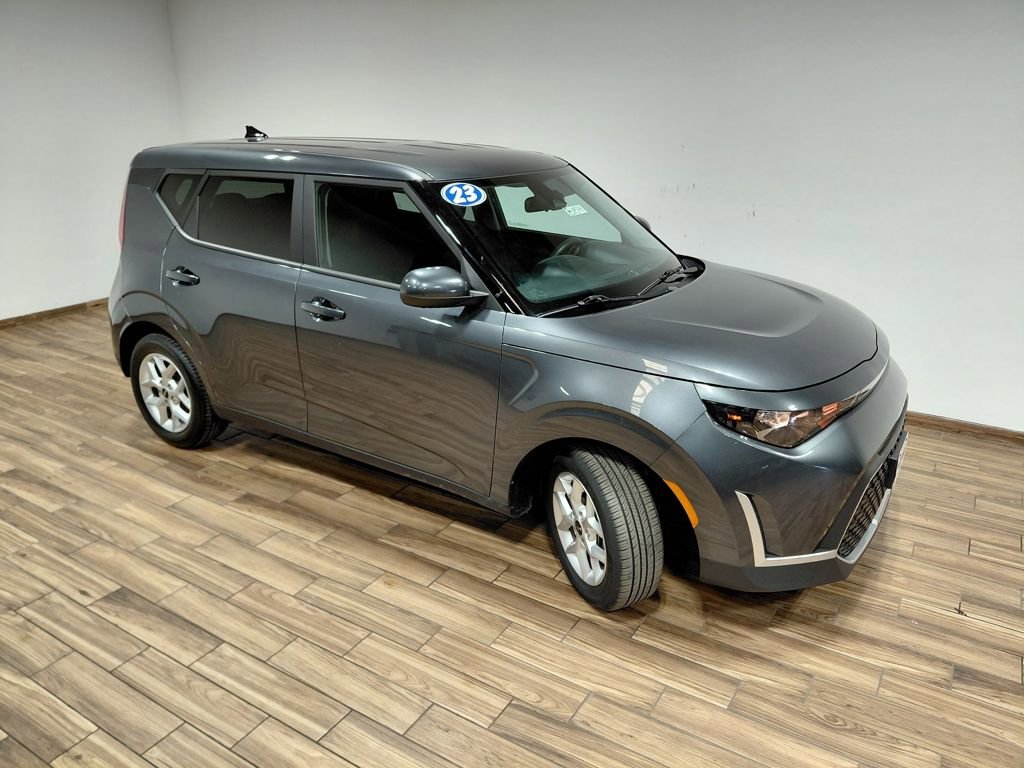 Used 2023 Kia Soul LX w/ LX Technology Package FWD image 9