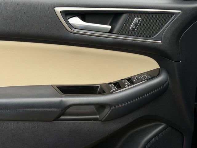 Used 2019 Ford Edge SEL w/ Equipment Group 201A AWD/4WD image 24