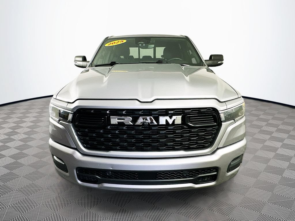 Used 2025 RAM 1500 Big Horn AWD/4WD image 4
