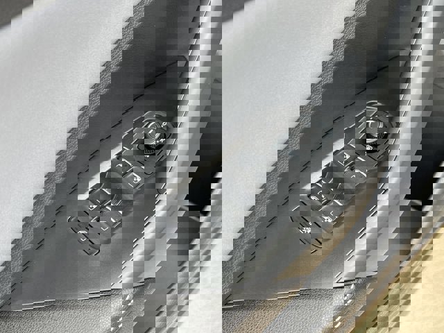 New 2025 Volkswagen Jetta SE image 13