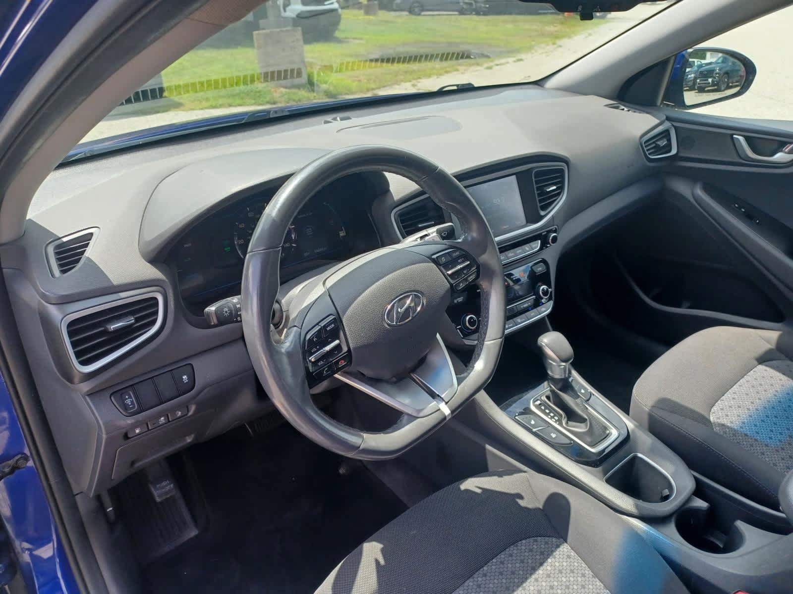 Used 2019 Hyundai Ioniq Plug-In Hybrid FWD image 8
