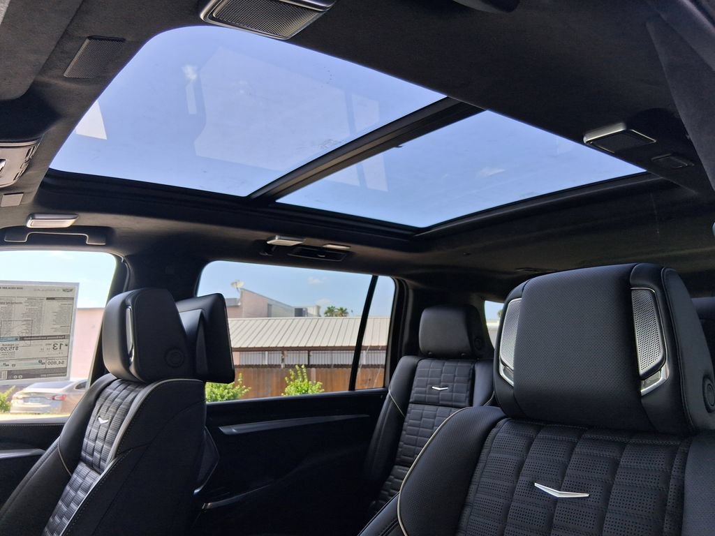 New 2026 Cadillac Escalade ESV V w/ LPO, ONYX Package AWD/4WD image 21