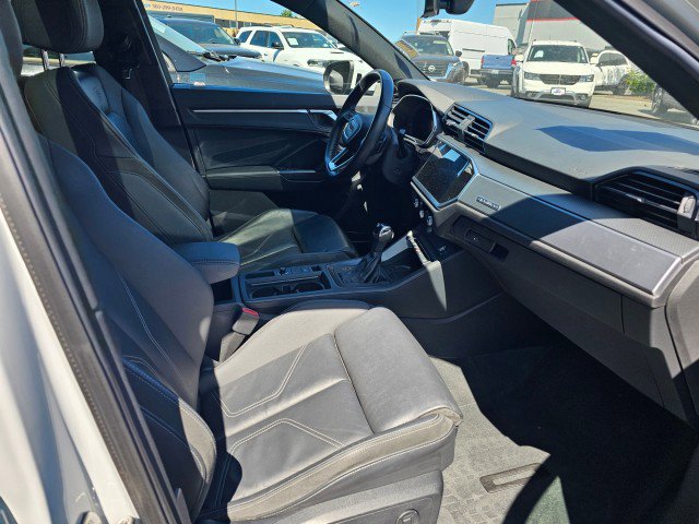 Used 2020 Audi Q3 2.0T Premium Plus image 11