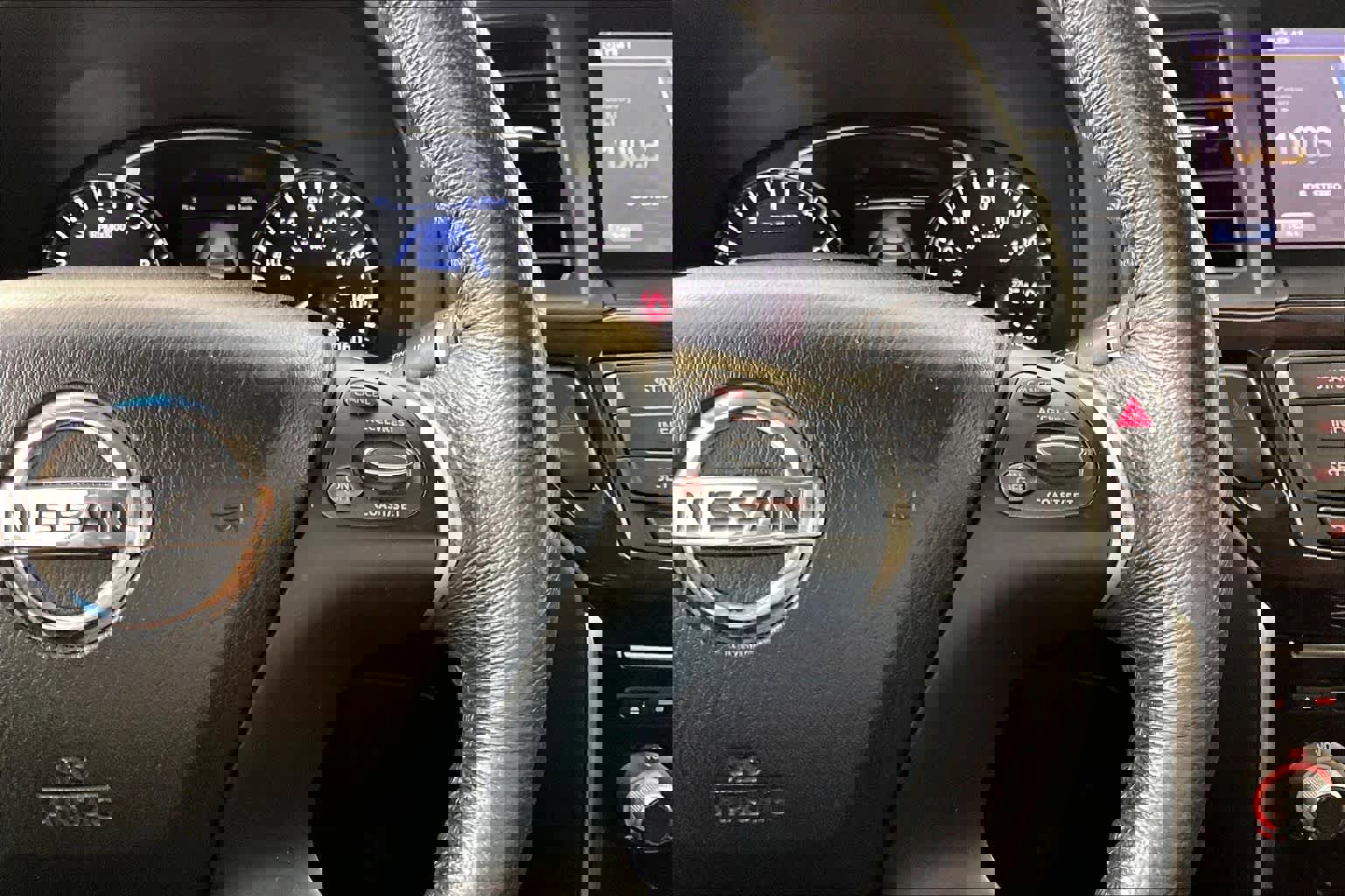 Used 2015 Nissan Pathfinder SL w/ Trailer Tow Package image 22