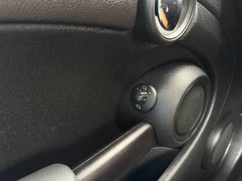 Used 2010 MINI Cooper Clubman Hardtop FWD image 20