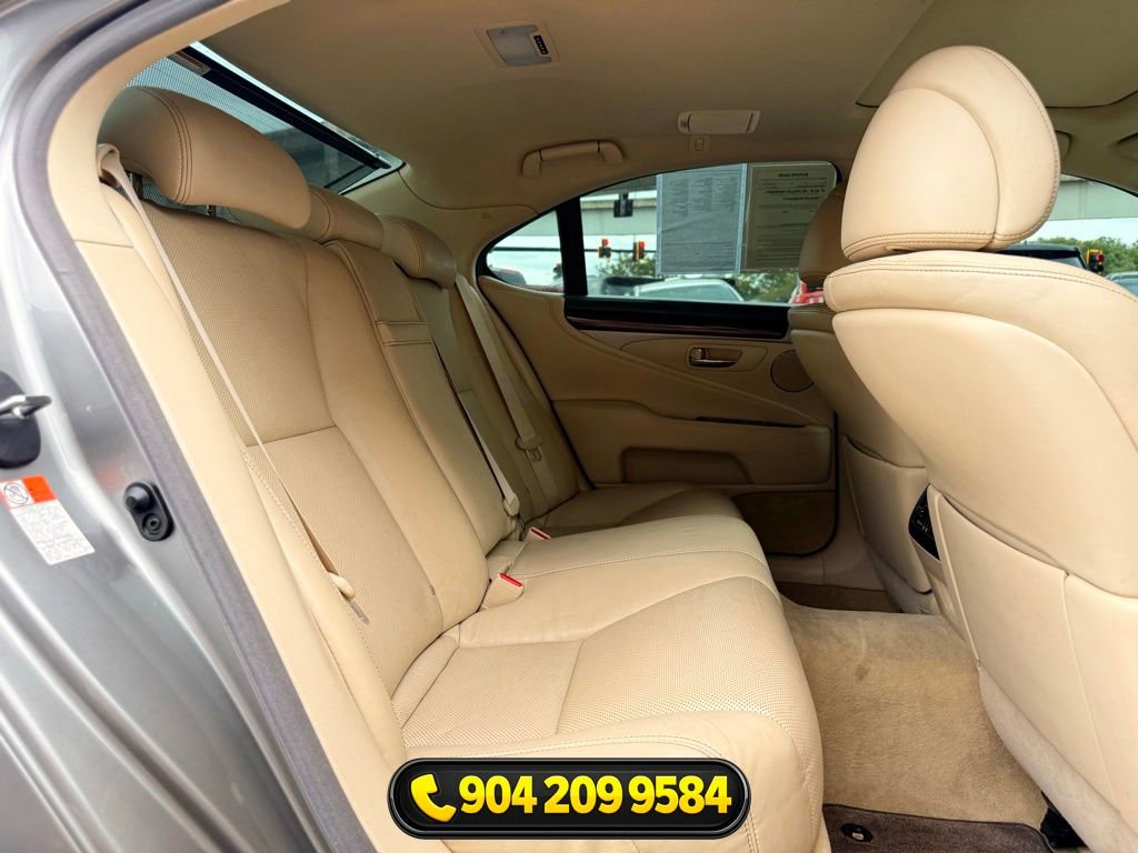 Used 2016 Lexus LS 460 w/ Comfort Package RWD image 34