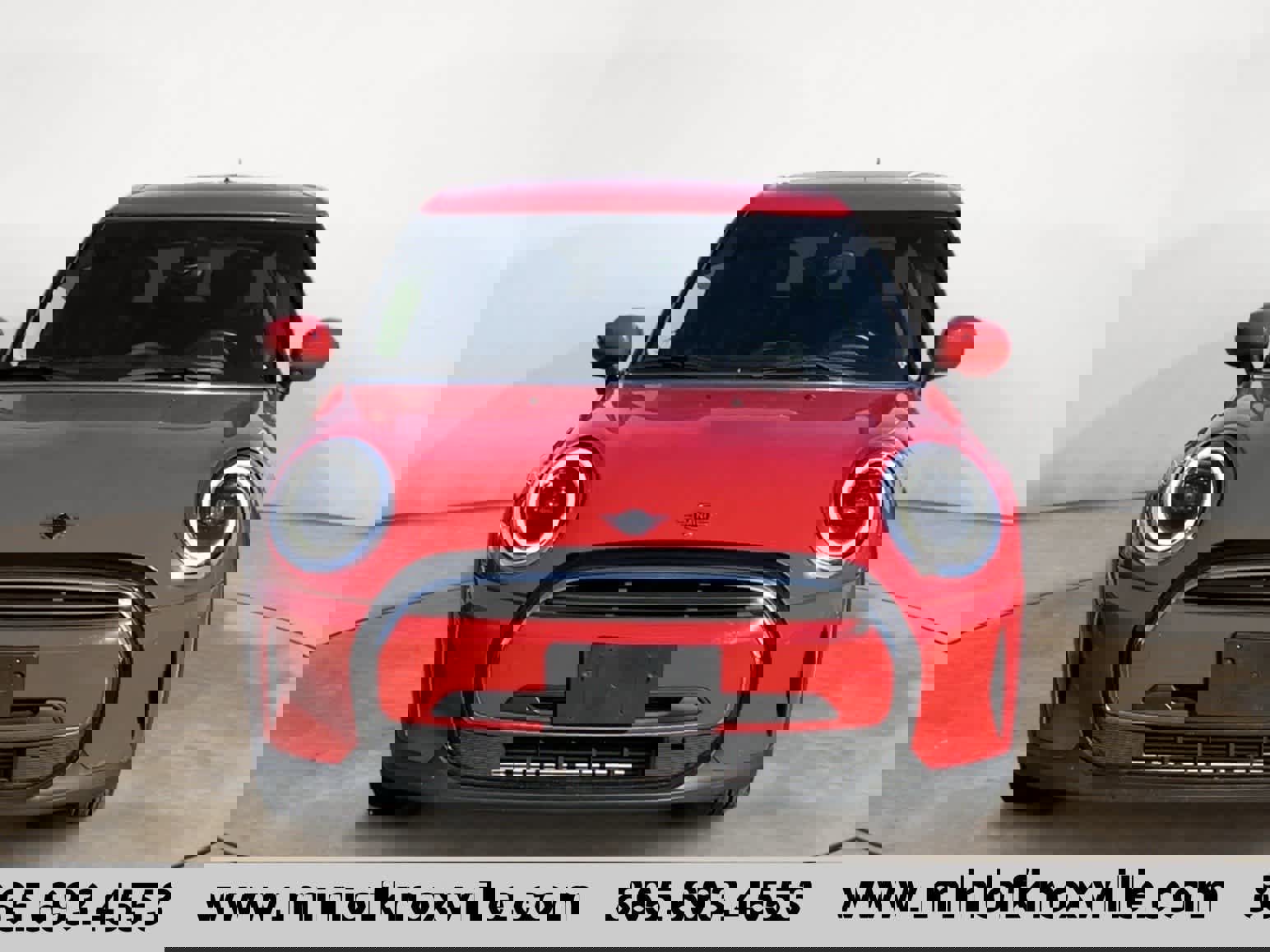 Used 2024 MINI Cooper 4-Door Hardtop image 8