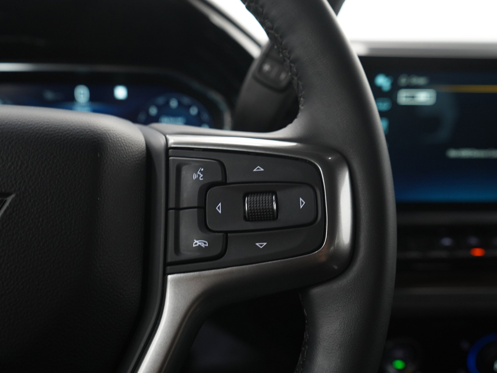 Used 2023 Chevrolet Silverado 1500 RST AWD/4WD image 28