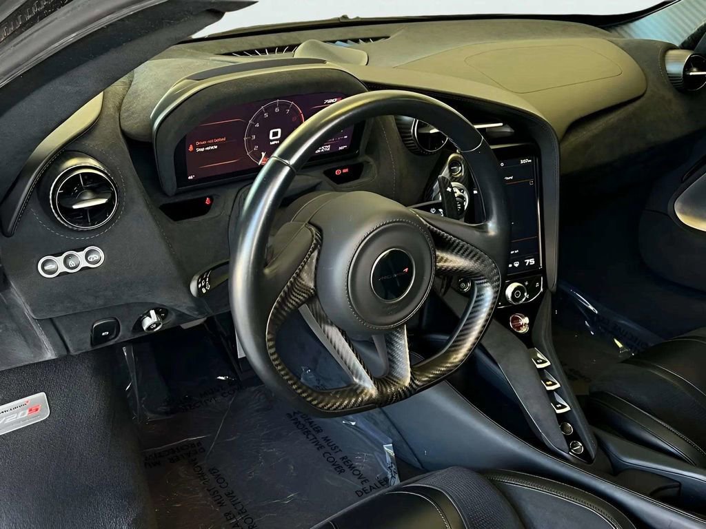 Used 2018 McLaren 720S image 11