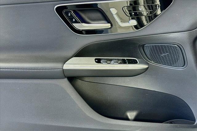 Used 2026 Mercedes-Benz GLC 300 4MATIC image 17