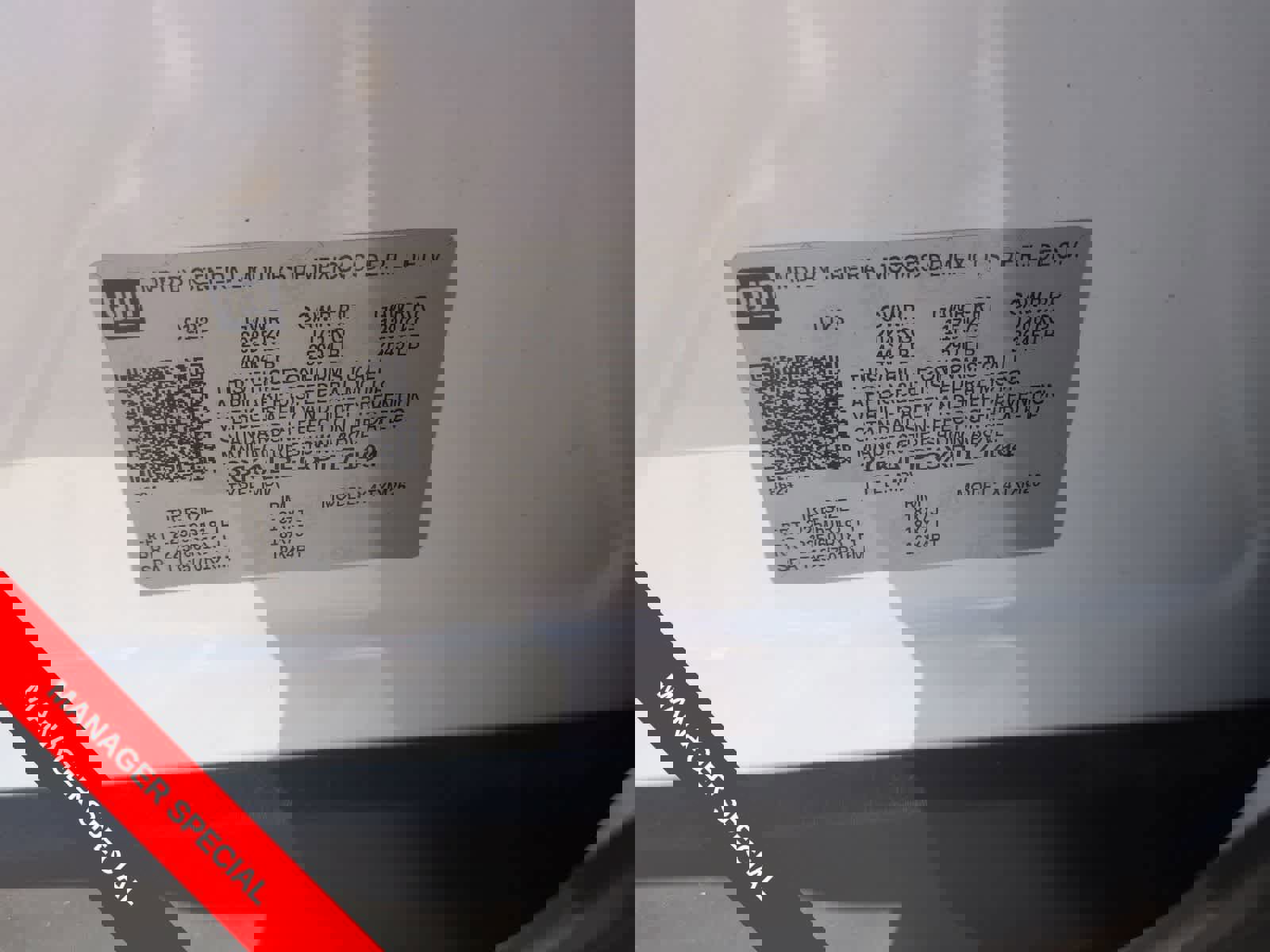 Used 2023 GMC Terrain SLT image 31