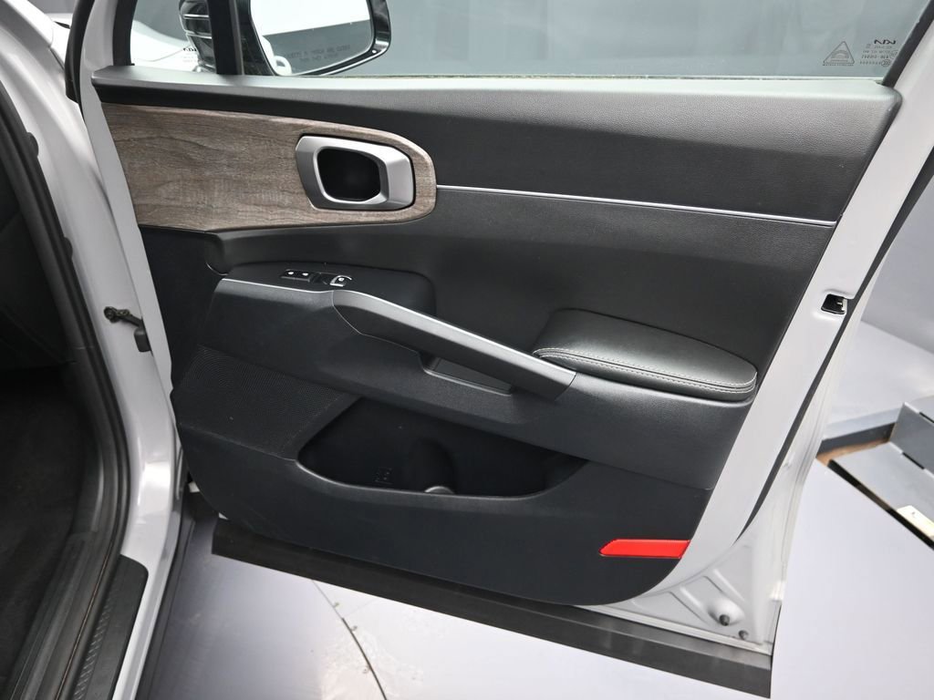 Certified 2023 Kia Sorento S AWD/4WD image 37