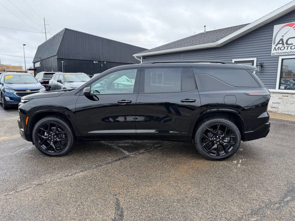 Used 2026 Chevrolet Traverse RS image 2