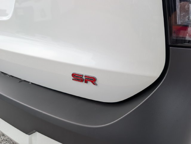 Used 2025 Nissan Kicks SR w/ Illumination Package FWD image 10