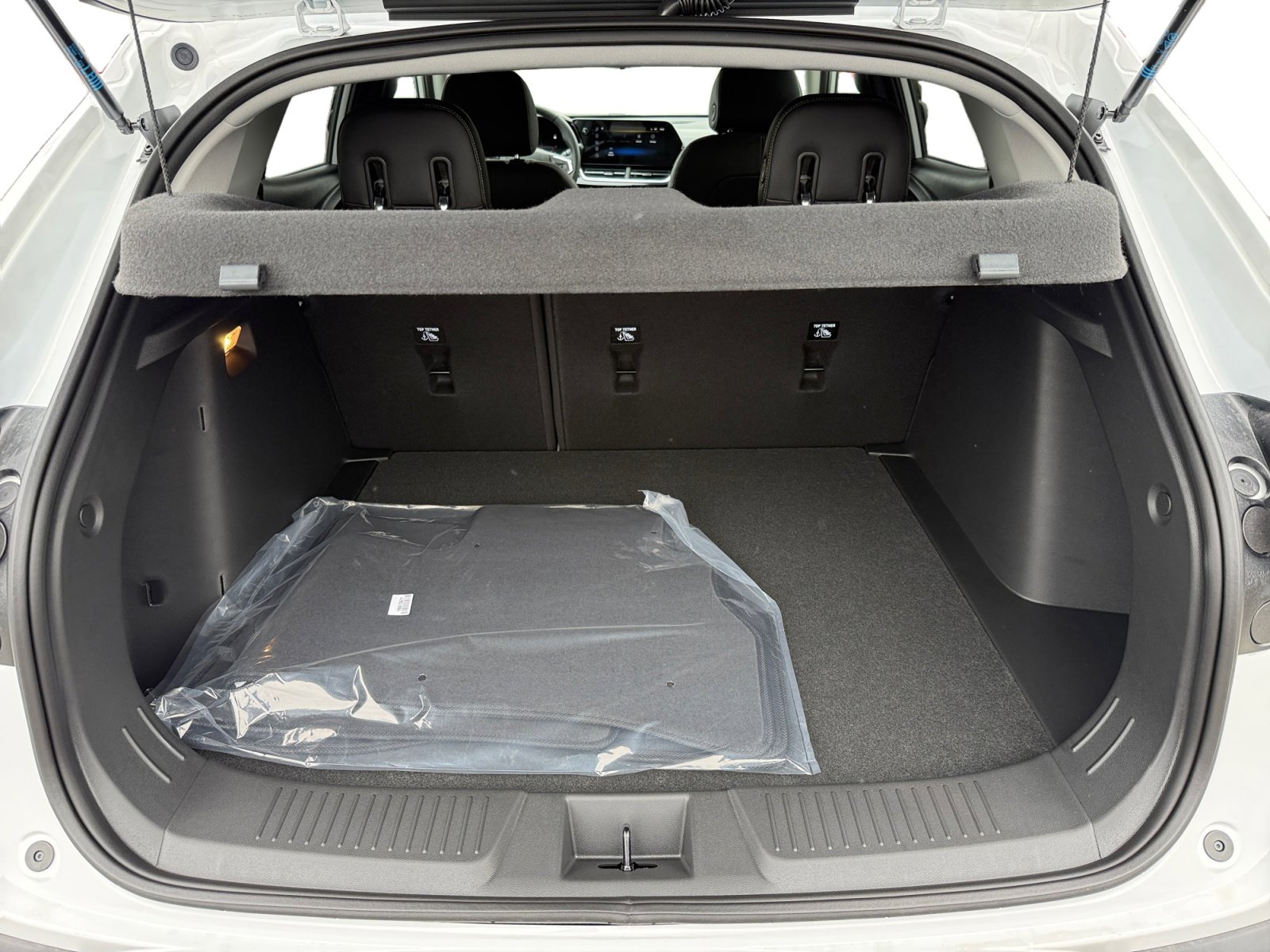 New 2026 Chevrolet Trax ACTIV w/ Sunroof Package FWD image 17