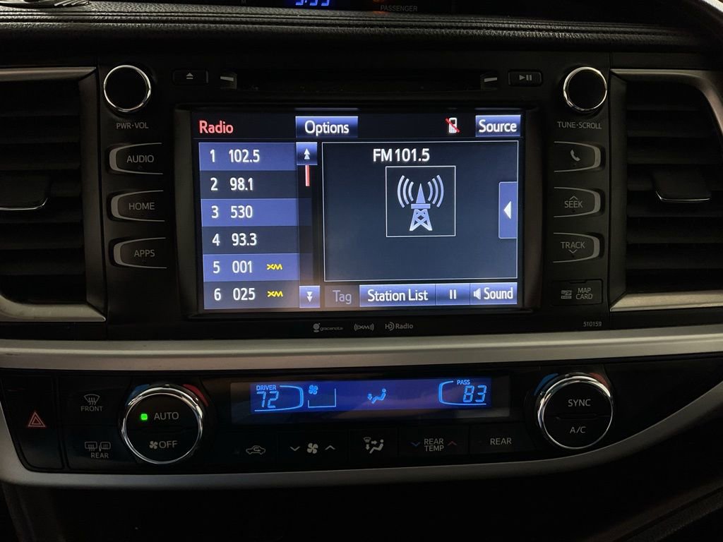 Used 2016 Toyota Highlander XLE image 22