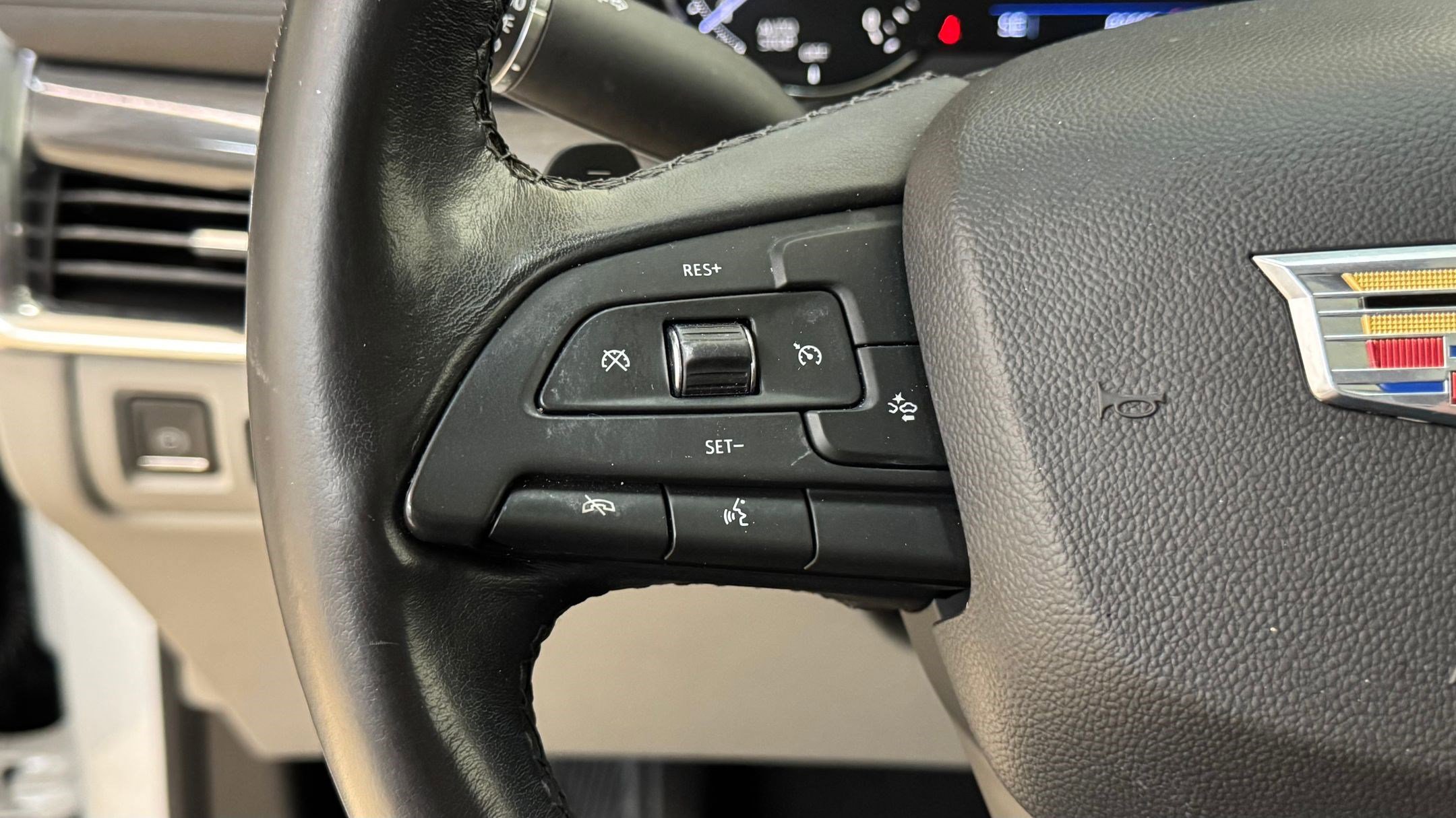 Used 2019 Cadillac XT4 Premium Luxury w/ Driver Assist Package image 18