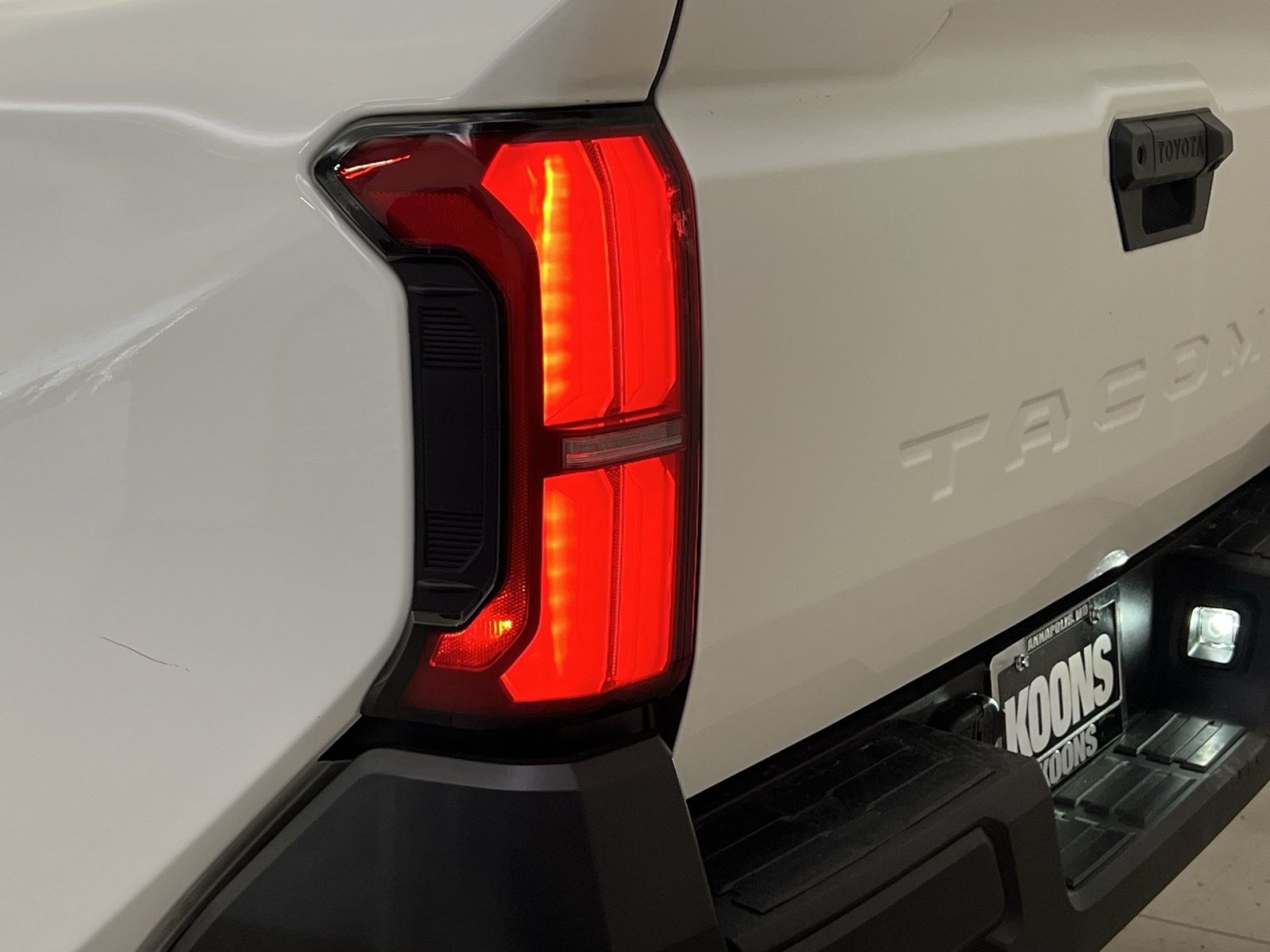 Used 2024 Toyota Tacoma SR RWD image 29