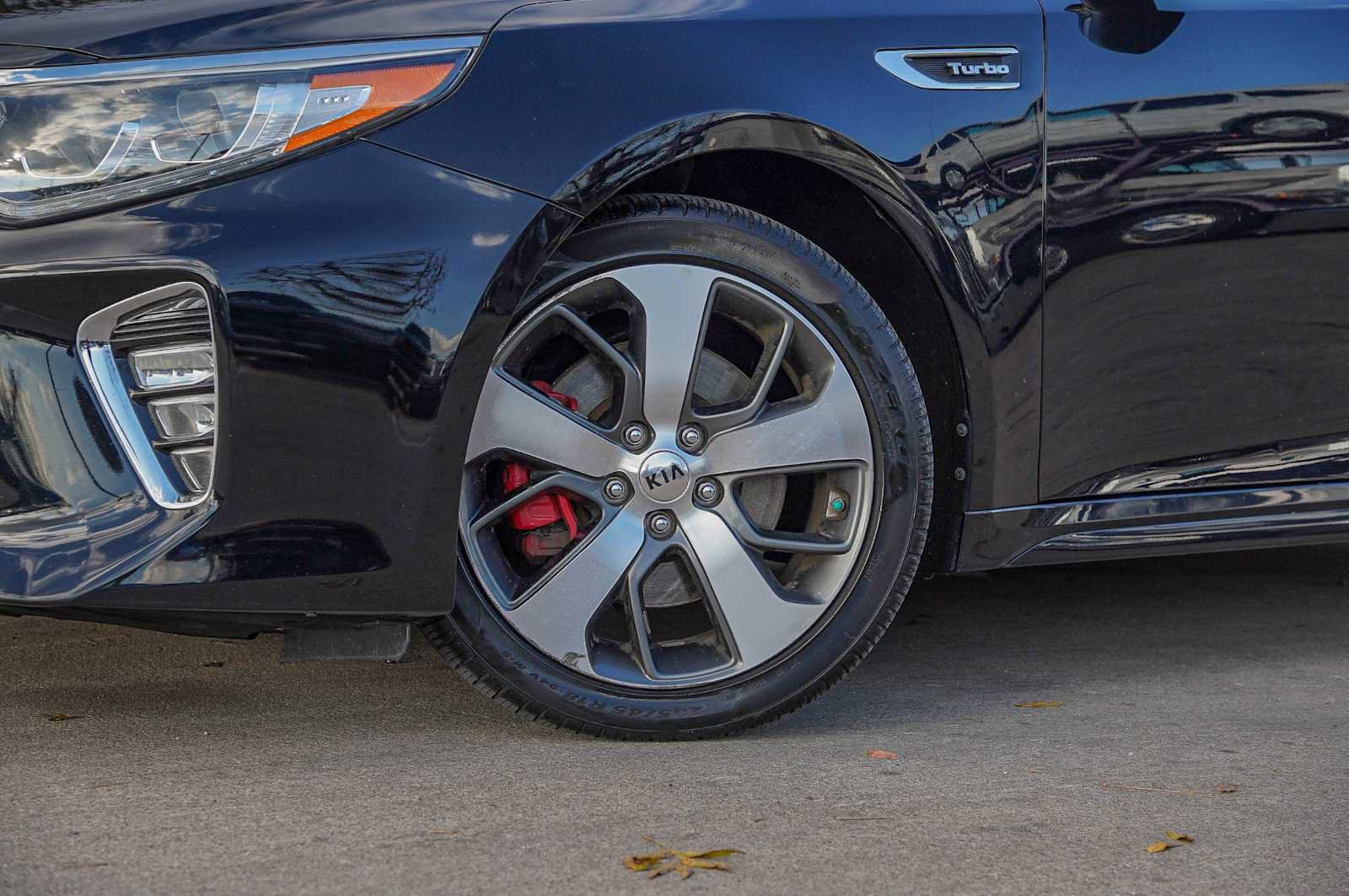 Used 2018 Kia Optima SX image 2