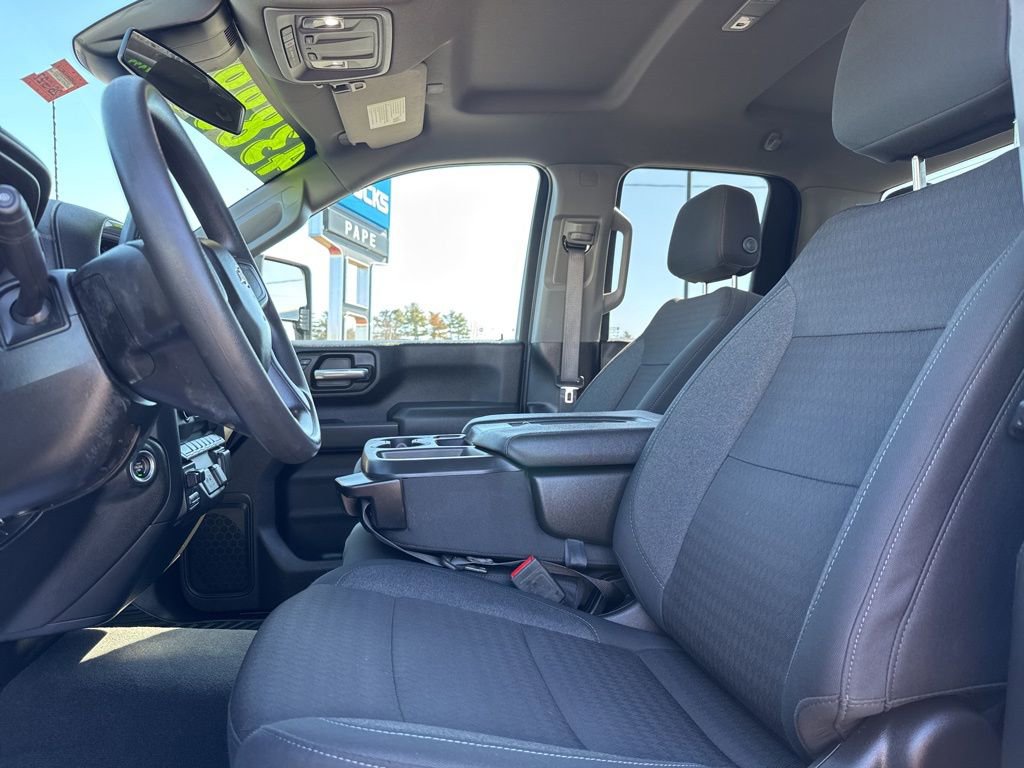 Used 2024 Chevrolet Silverado 2500 Custom w/ Custom Convenience Package image 17