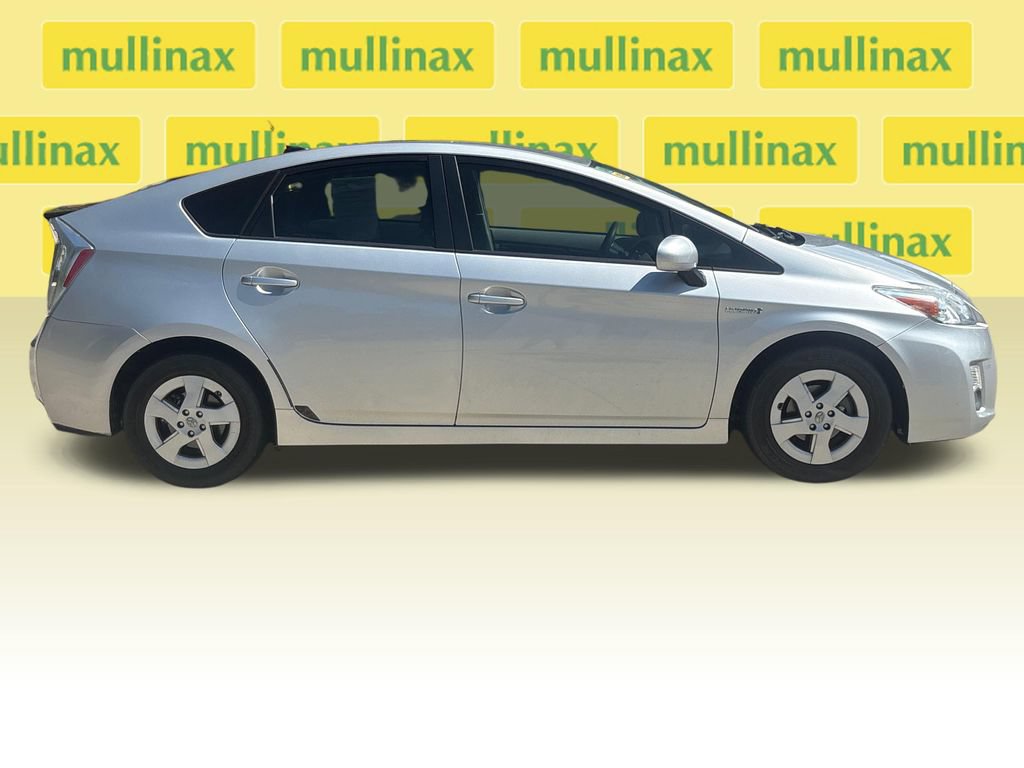Used 2010 Toyota Prius Two FWD image 2