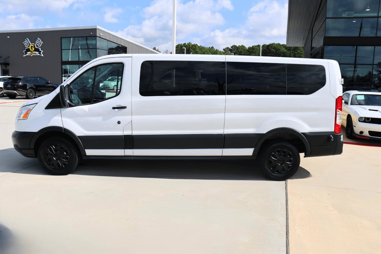 Used 2016 Ford Transit 350 XLT image 2